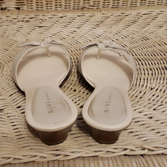 Vintage Nine West White Leather Sandals - Picture 4 of 6